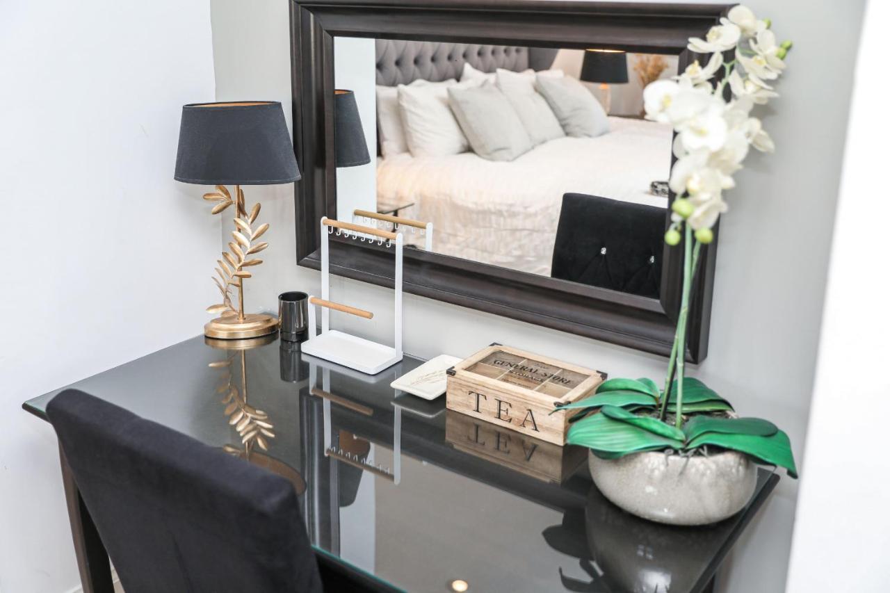 Luxury 3 Bed Royal Mile Apartment Edimburgo Exterior foto